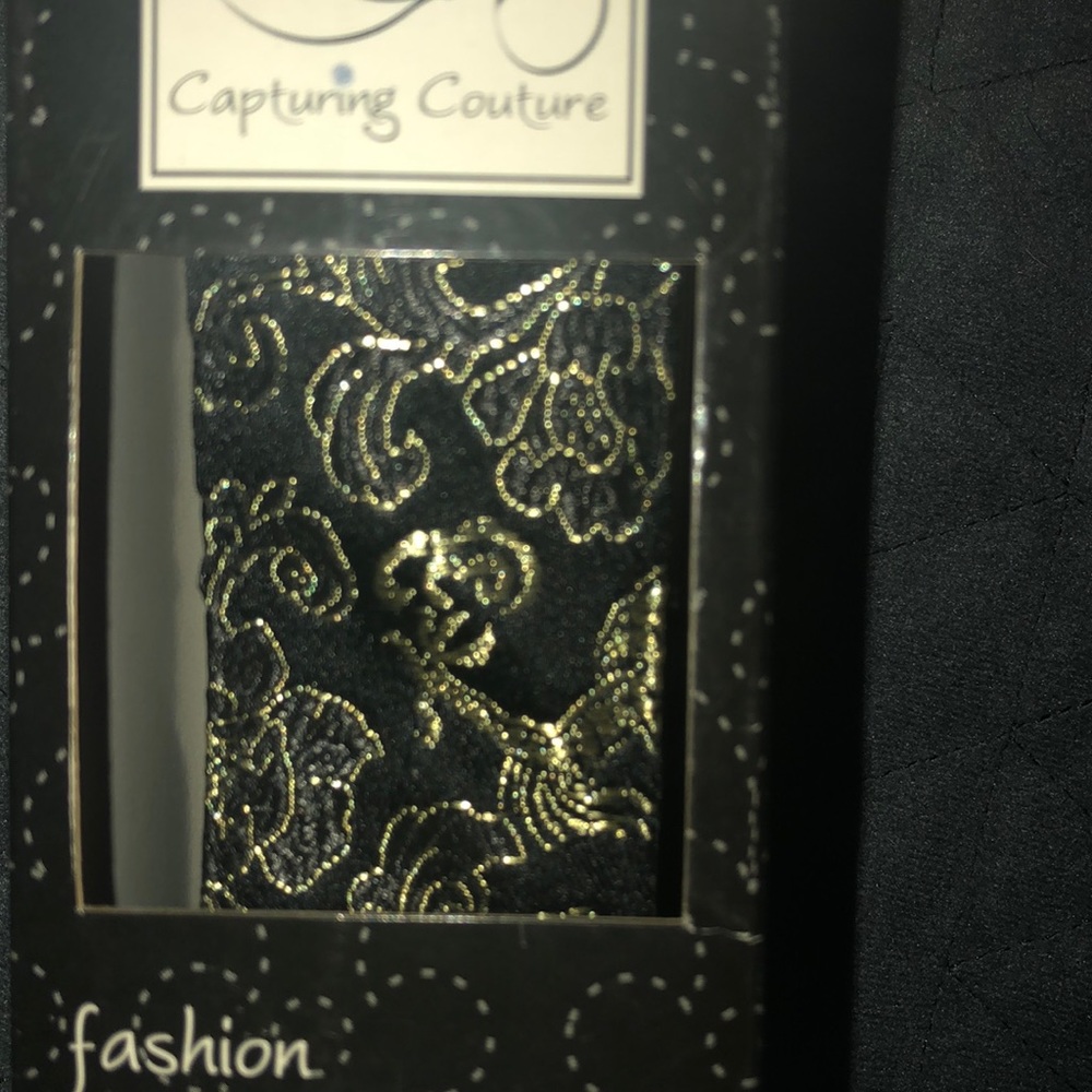 Capturing Couture camera strap - Picture 2 of 4